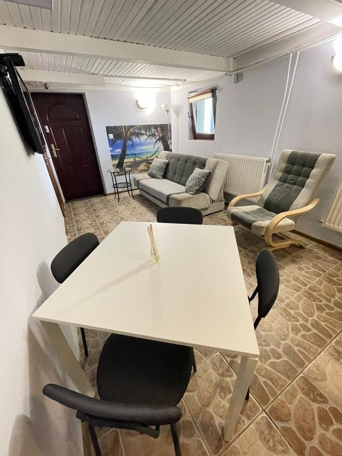 Noclegi Nad Jeziorem W Puszczy Zielonka Kaminsko Exterior foto